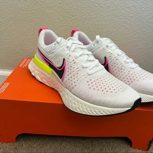 Nike React Infinity Run Flyknit 2 - Picture 1 of 7